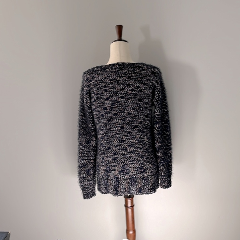 89th + Madison Women’s Sweater - Picture 2 of 4